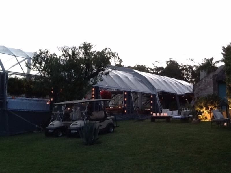 Alquiler de carpa a medida con piso de madera Uruguay