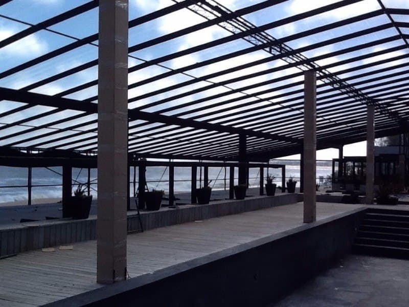 Carpa para casamiento con cerramiento transparente