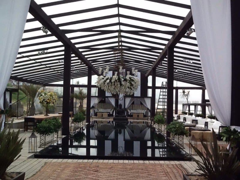 Montaje de carpa para boda en chacra Punta del Este