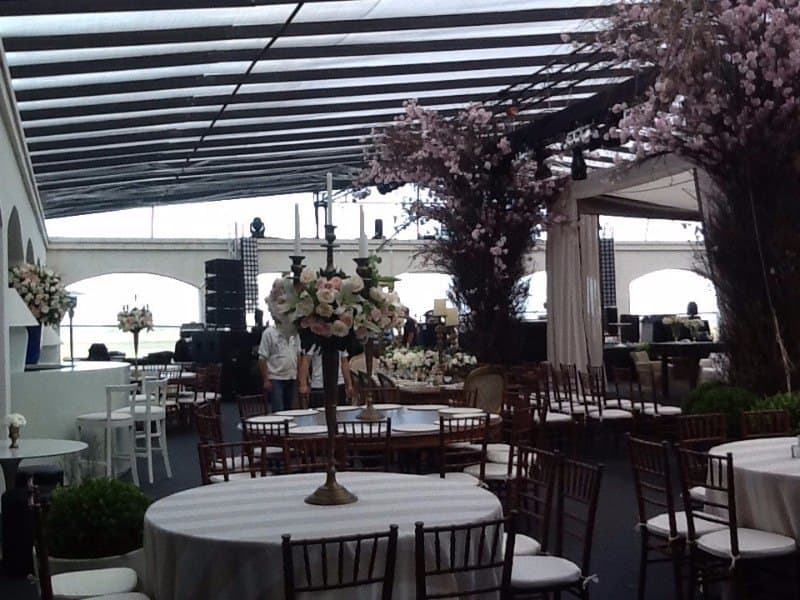 Carpa para casamiento de noche en Punta del Este