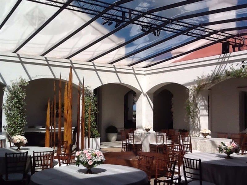 Montaje de carpa para boda en chacra Punta del Este