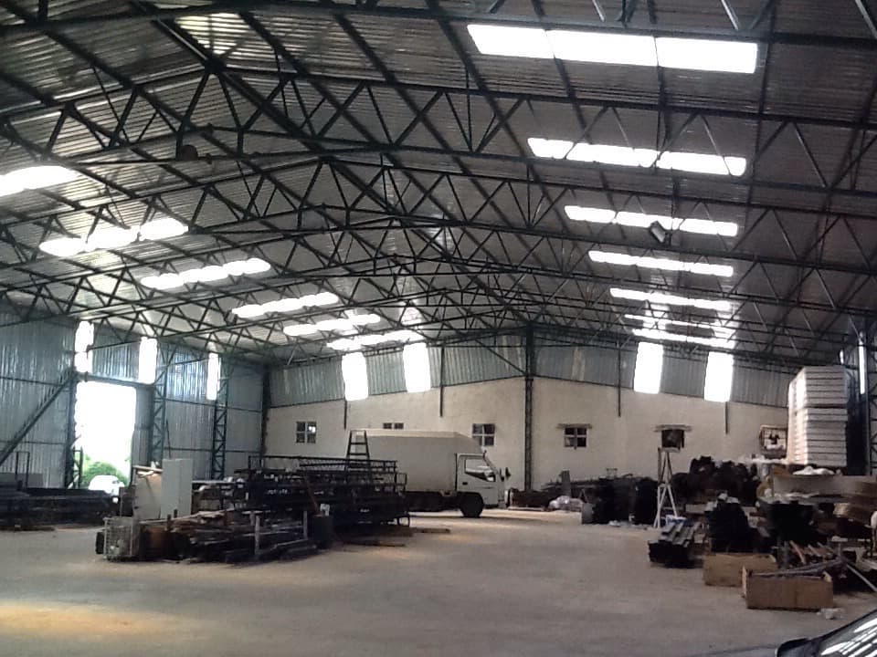 Estructura de galpón desmontable para feria Punta del Este