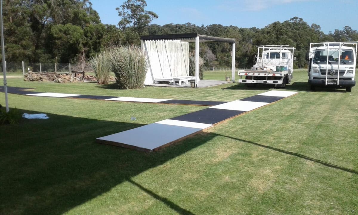 Harem con techo a cuatro aguas para fiesta en Uruguay