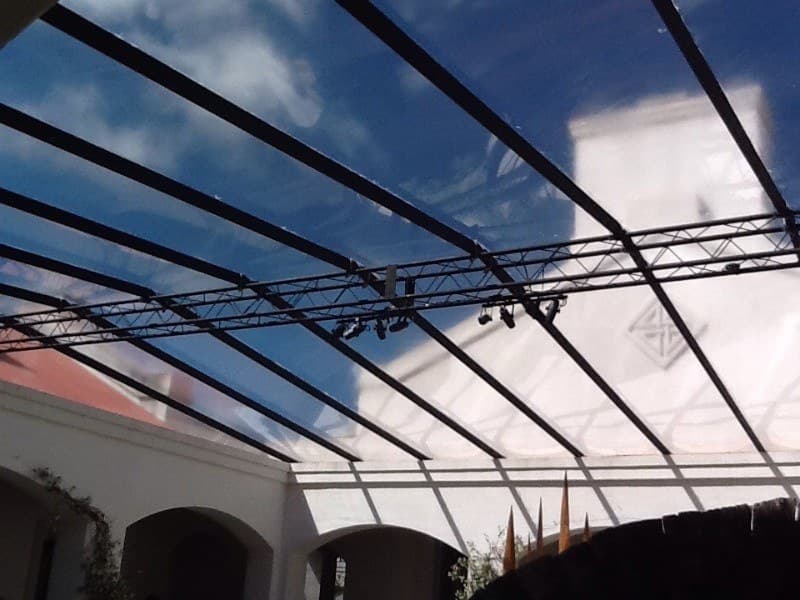 Estructura de toldos para evento social en Maldonado