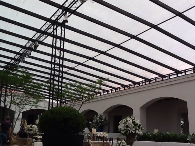 Estructura de toldos para evento social en Maldonado